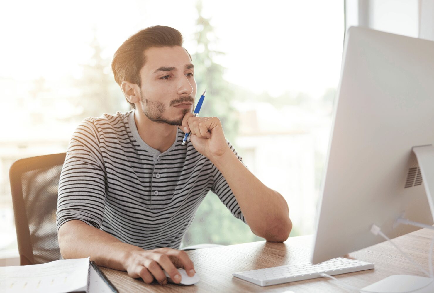 Stabiliser les finances et assurer la continuité
